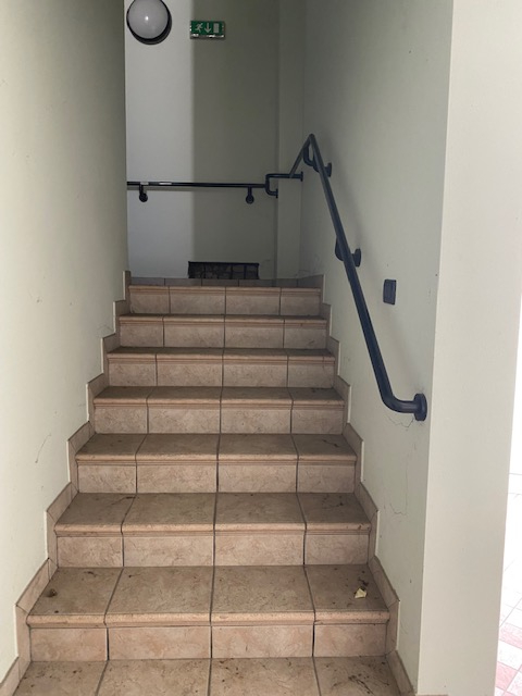 In ottima posizione, in pieno centro storico a Piove di Sacco, presentiamo un luminoso ufficio in...