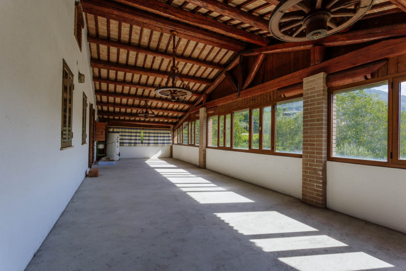 Cinto Euganeo - A Valnogaredo proponiamo immobile costituito da due abitazioni semi -indipendenti...