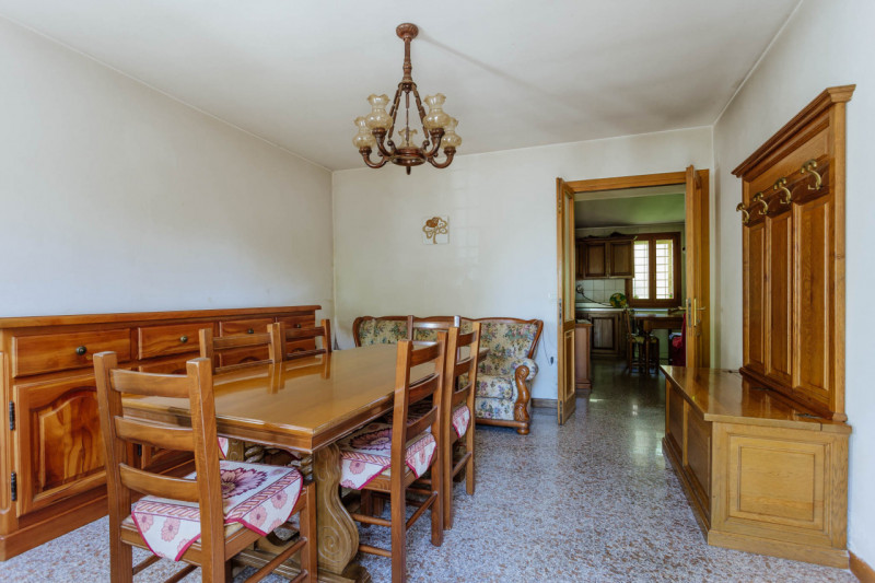 Cinto Euganeo - A Valnogaredo proponiamo immobile costituito da due abitazioni semi -indipendenti...