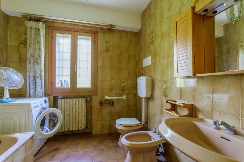 Cinto Euganeo - A Valnogaredo proponiamo immobile costituito da due abitazioni semi -indipendenti...