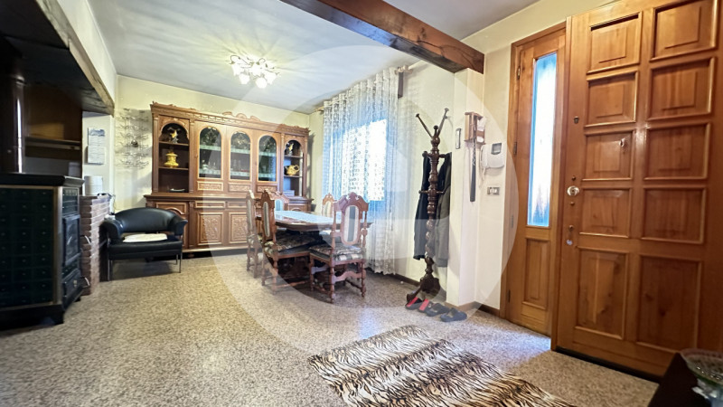 Nel cuore di Campodarsego, proponiamo in vendita una porzione di trifamiliare indipendente, ideal...