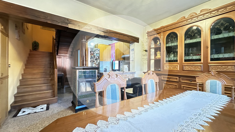 Nel cuore di Campodarsego, proponiamo in vendita una porzione di trifamiliare indipendente, ideal...