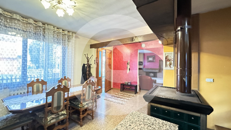 Nel cuore di Campodarsego, proponiamo in vendita una porzione di trifamiliare indipendente, ideal...