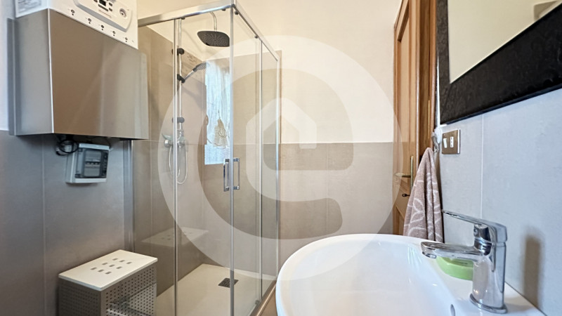 Nel cuore di Campodarsego, proponiamo in vendita una porzione di trifamiliare indipendente, ideal...