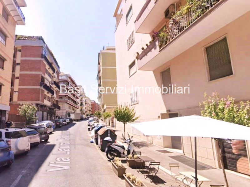 Roma Vendita Appartamento quadrilocale