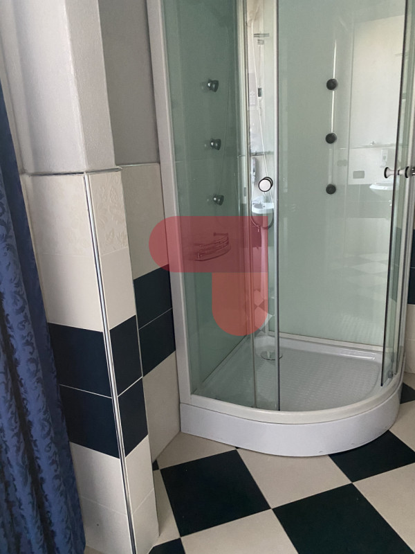 Vendesi complesso artigianale, industriale e commerciale nella zona industriale di Vicenza  a 300...