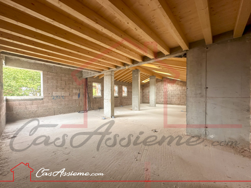 Rif. AG028
A pochi passi dal centro del paese, in zona strategica in fase di importante riqualifi...