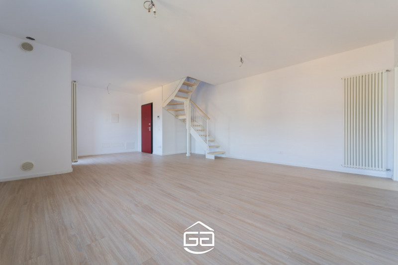 Stai cercando la casa dei tuoi sogni in un contesto esclusivo e raffinato? Abbiamo la soluzione p...