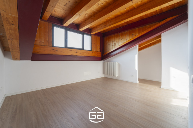 Stai cercando la casa dei tuoi sogni in un contesto esclusivo e raffinato? Abbiamo la soluzione p...