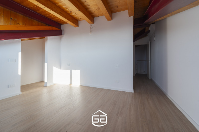 Stai cercando la casa dei tuoi sogni in un contesto esclusivo e raffinato? Abbiamo la soluzione p...