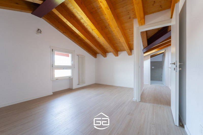 Stai cercando la casa dei tuoi sogni in un contesto esclusivo e raffinato? Abbiamo la soluzione p...