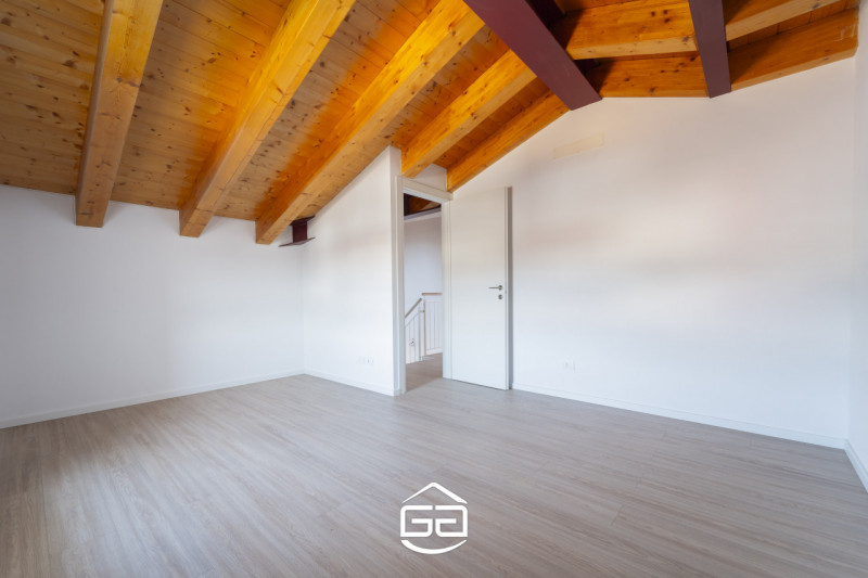 Stai cercando la casa dei tuoi sogni in un contesto esclusivo e raffinato? Abbiamo la soluzione p...