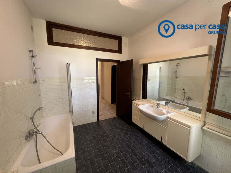 Bellissima casa rurale immersa nel verde.

Queste sono le caratteristiche principali di questa ab...