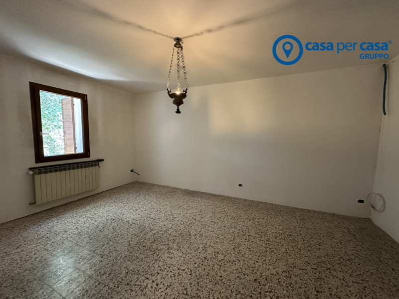 Bellissima casa rurale immersa nel verde.

Queste sono le caratteristiche principali di questa ab...