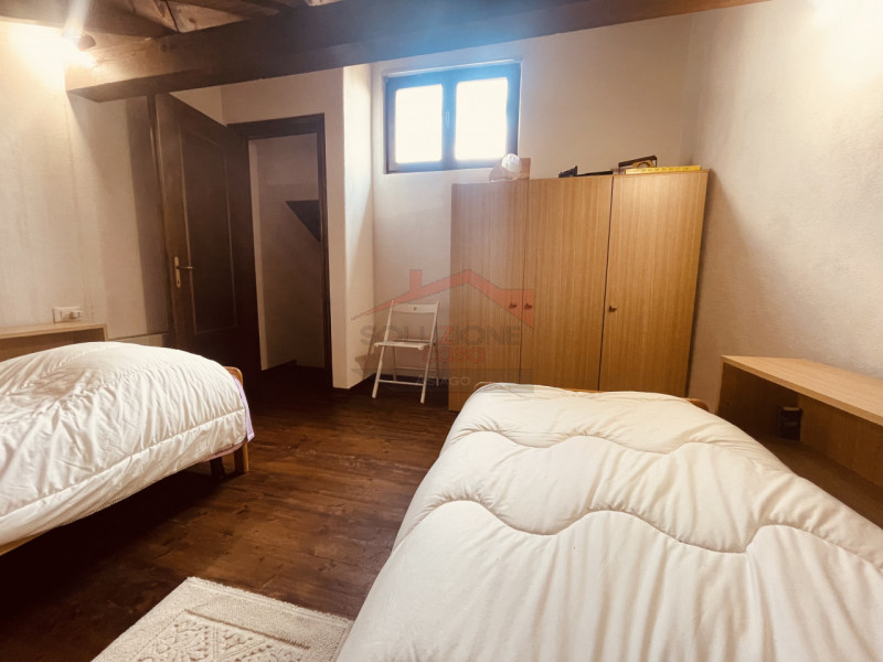 In vendita a Gallio un grazioso appartamento duplex di 65 mq. Situato in zona tranquilla, questo ...