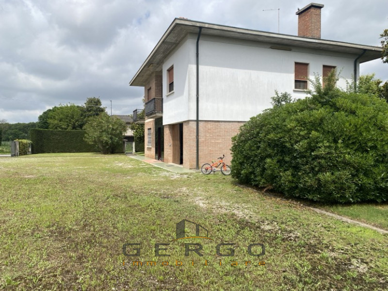 (Per INFO 3316190143) A Piombino Dese, in frazione Torreselle, proponiamo in vendita abitazione d...