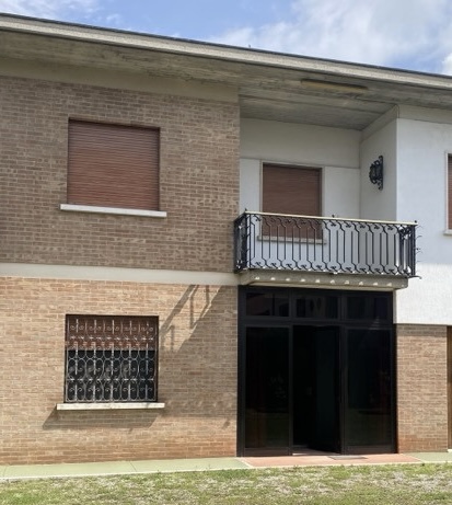 (Per INFO 3316190143) A Piombino Dese, in frazione Torreselle, proponiamo in vendita abitazione d...