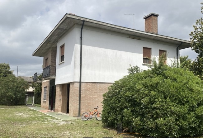 (Per INFO 3316190143) A Piombino Dese, in frazione Torreselle, proponiamo in vendita abitazione d...