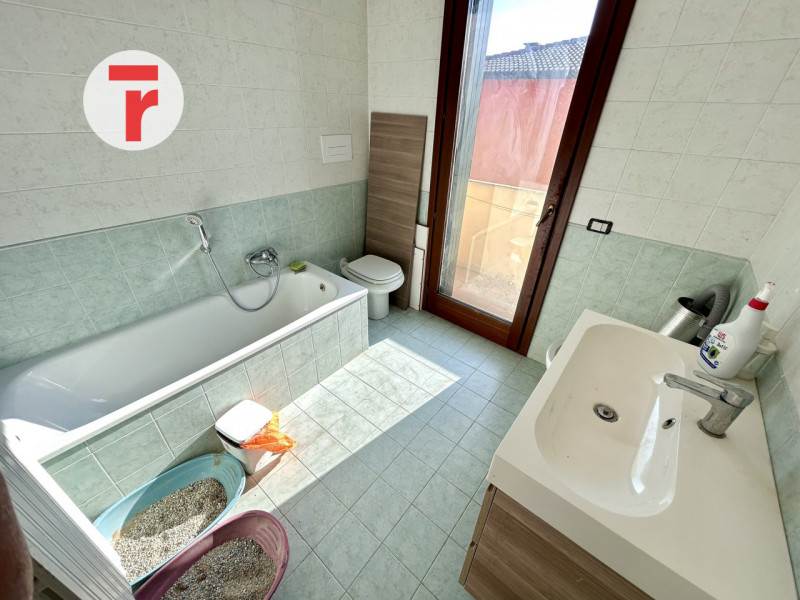 Vigodarzere, a 2 minuti dal centro del paese, in contesto tranquillo e su una strada poco traffic...