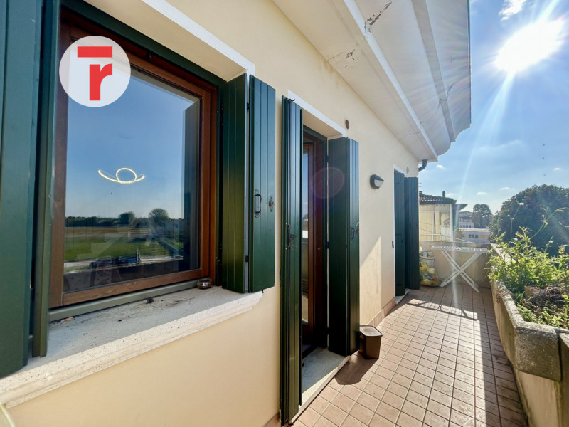 Vigodarzere, a 2 minuti dal centro del paese, in contesto tranquillo e su una strada poco traffic...