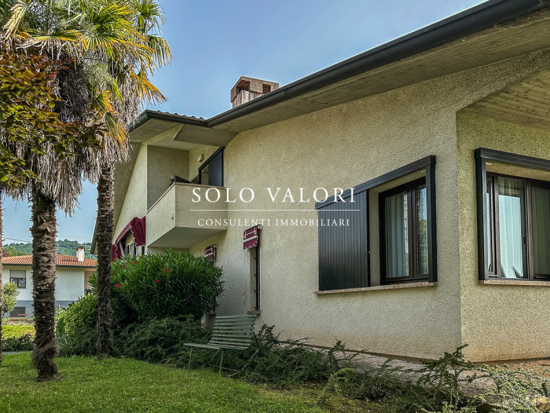 Rif. BC215

Casa Singola in zona collinare a Pianezze (VI)

Località: Pianezze (VI)

Ideale per: ...