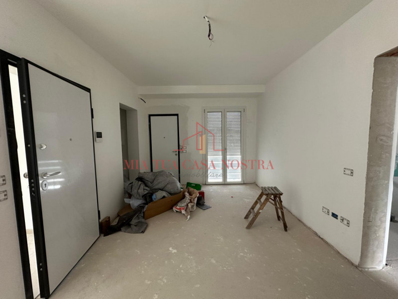 ABANO TERME: Appartamento all'ultimo piano in palazzina signorile con ascensore a chiave, si comp...