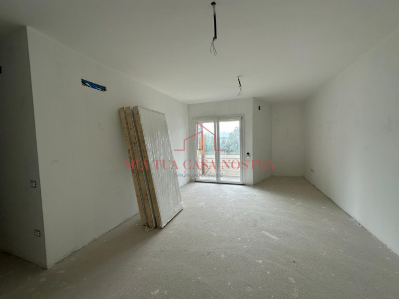 ABANO TERME: Appartamento all'ultimo piano in palazzina signorile con ascensore a chiave, si comp...