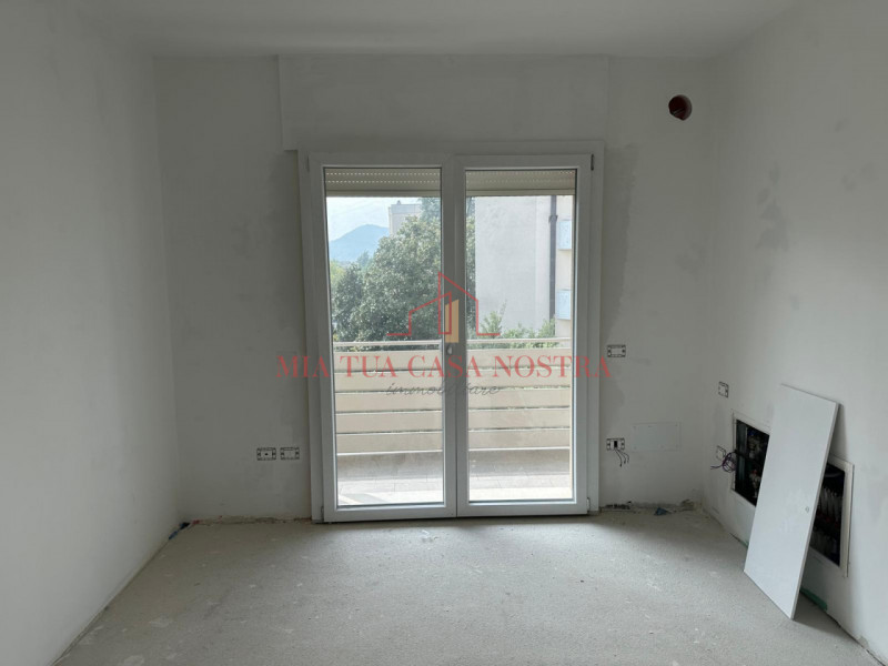 ABANO TERME: Appartamento all'ultimo piano in palazzina signorile con ascensore a chiave, si comp...