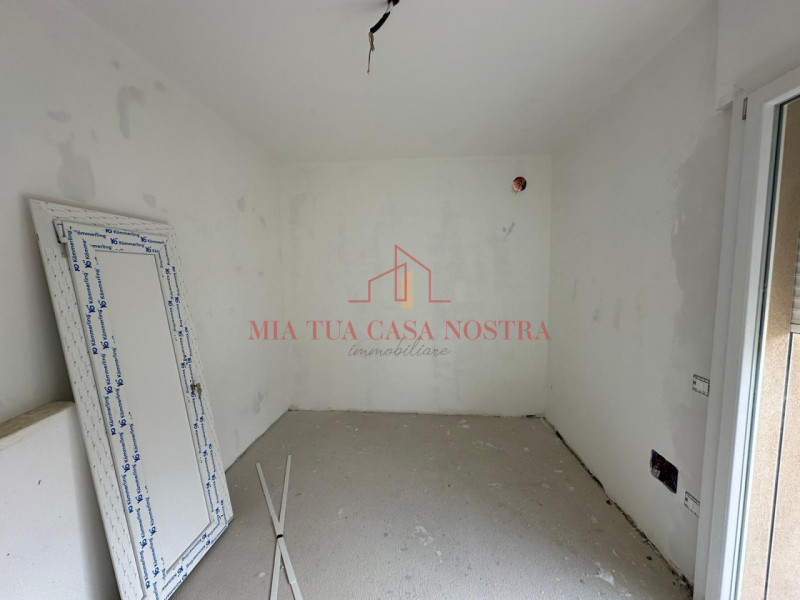 ABANO TERME: Appartamento all'ultimo piano in palazzina signorile con ascensore a chiave, si comp...