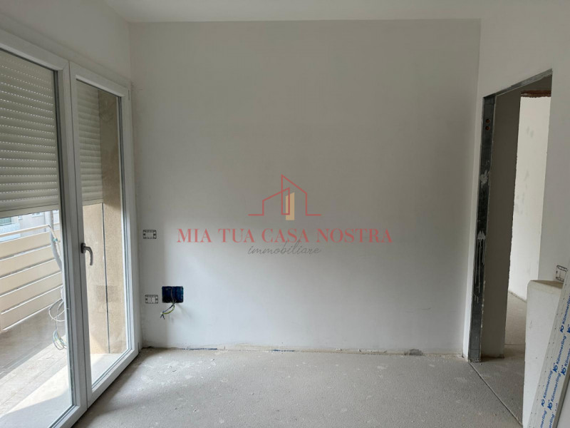 ABANO TERME: Appartamento all'ultimo piano in palazzina signorile con ascensore a chiave, si comp...