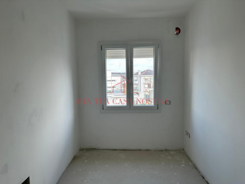 ABANO TERME: Appartamento all'ultimo piano in palazzina signorile con ascensore a chiave, si comp...