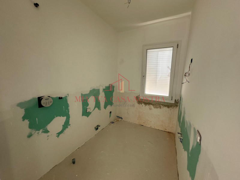 ABANO TERME: Appartamento all'ultimo piano in palazzina signorile con ascensore a chiave, si comp...