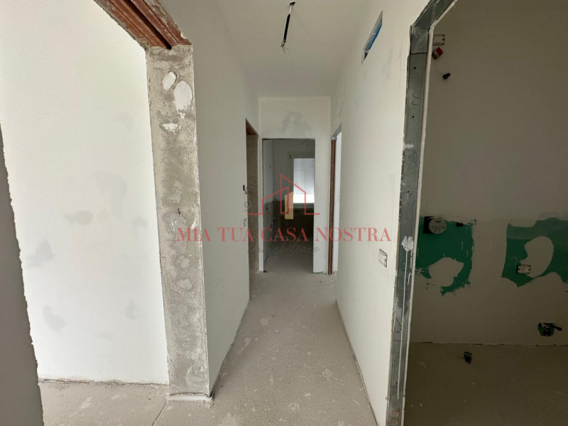 ABANO TERME: Appartamento all'ultimo piano in palazzina signorile con ascensore a chiave, si comp...