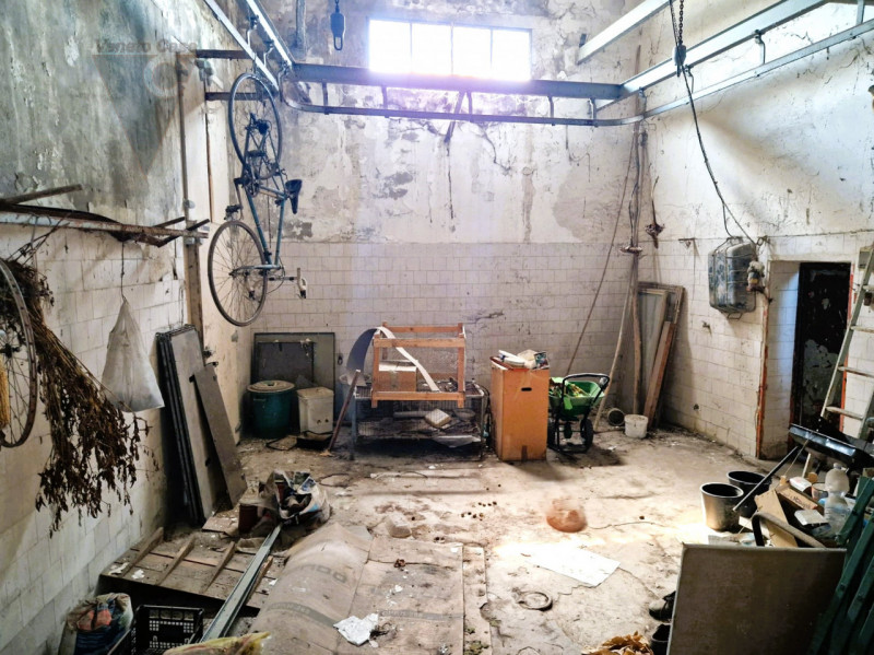 A brevissima distanza da Anguillara Veneta ed Agna, proponiamo immobili con una superficie totale...