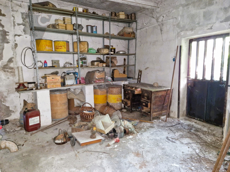 A brevissima distanza da Anguillara Veneta ed Agna, proponiamo immobili con una superficie totale...