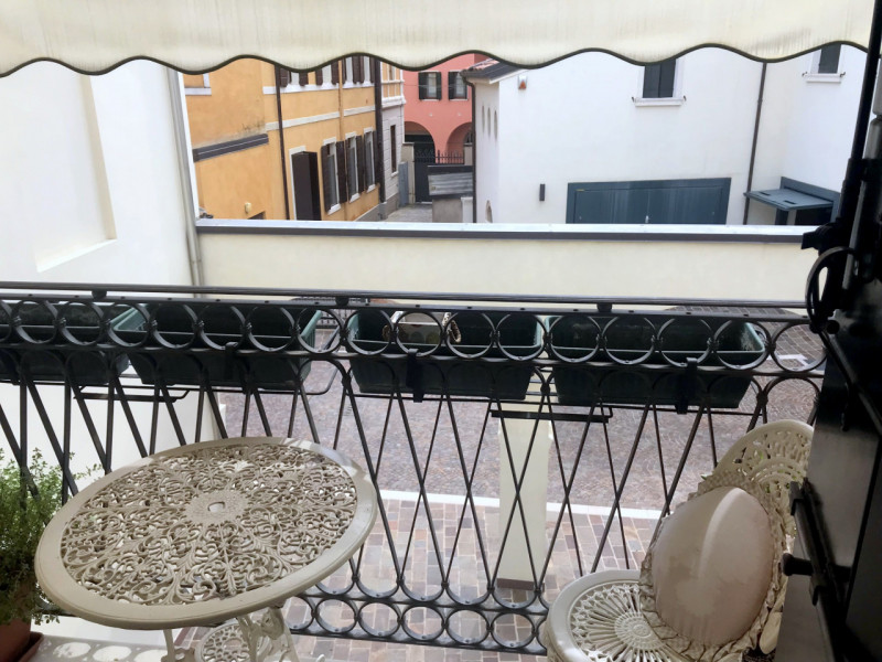 ELEGANTE PALAZZETTO IN CENTRO STORICO €.1.090.000 rif.SB002

Lussuoso palazzetto di 300 mq terra ...