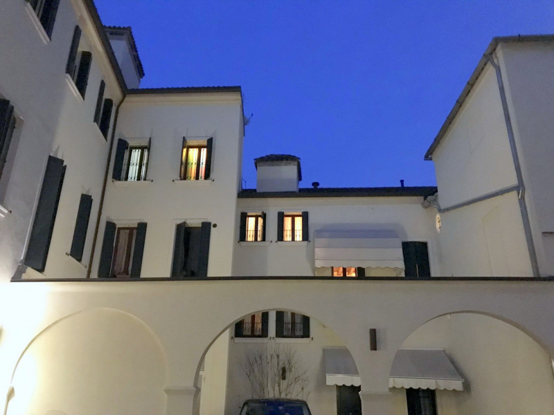 ELEGANTE PALAZZETTO IN CENTRO STORICO €.1.090.000 rif.SB002

Lussuoso palazzetto di 300 mq terra ...