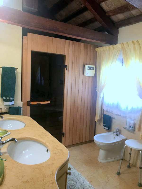 ELEGANTE PALAZZETTO IN CENTRO STORICO €.1.090.000 rif.SB002

Lussuoso palazzetto di 300 mq terra ...