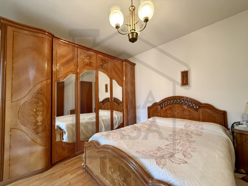 MONTEORTONE DI TEOLO – In una splendida e tranquilla zona verdeggiante, al confine tra Abano Term...