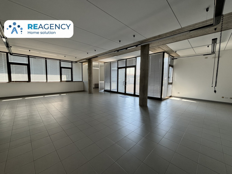 BRENDOLA

HAI UN' ATTIVITA COMMERCIALE E SEI ALLA RICERCA DI UN CAPANNONE CON AMPI UFFICI AD USO ...