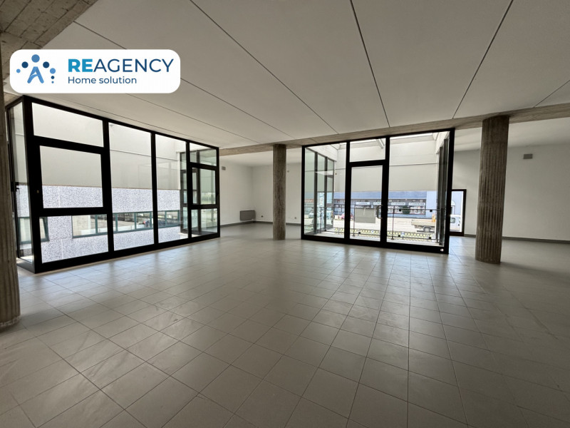 BRENDOLA

HAI UN' ATTIVITA COMMERCIALE E SEI ALLA RICERCA DI UN CAPANNONE CON AMPI UFFICI AD USO ...