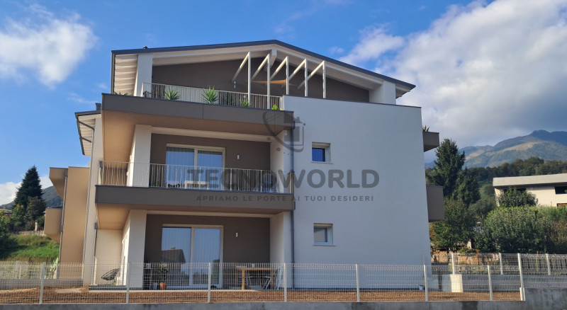 La possibilità di prenotare nella prima collina di Torrebelvicino, un prestigioso Attico Tricamer...