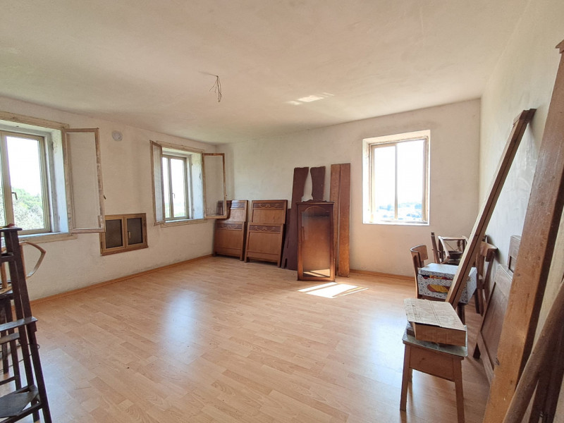 Rustico affiancato in posizione panoramica e privilegiata, immerso nella tranquillità della prima...