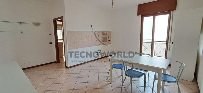 Scopri questa proposta di mini appartamento bilocale situato al secondo piano di un tranquillo co...