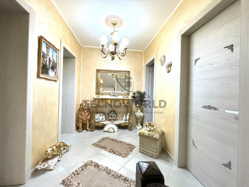 Esplora questa straordinaria opportunità nel cuore della storica corte di Molina di Malo! Questo ...