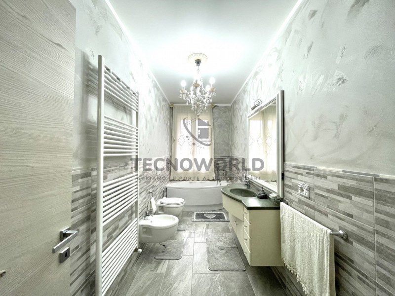 Esplora questa straordinaria opportunità nel cuore della storica corte di Molina di Malo! Questo ...