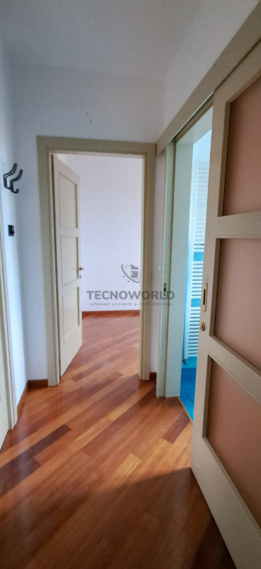 Nel cuore di San Vito di Leguzzano,  esclusivo appartamento duplex situato all'interno di uno spl...