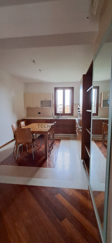 Nel cuore di San Vito di Leguzzano,  esclusivo appartamento duplex situato all'interno di uno spl...