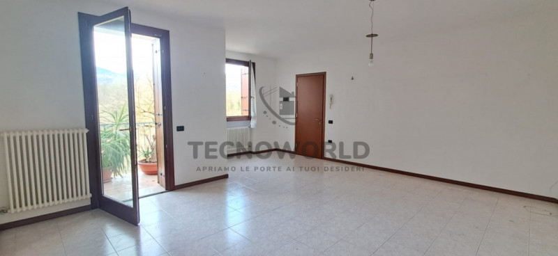 Scopri il tuo nuovo rifugio nel cuore di San Vito di Leguzzano! Ben illuminato e tutto su un pian...