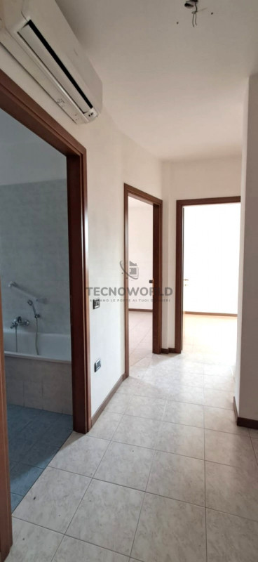 Scopri il tuo nuovo rifugio nel cuore di San Vito di Leguzzano! Ben illuminato e tutto su un pian...